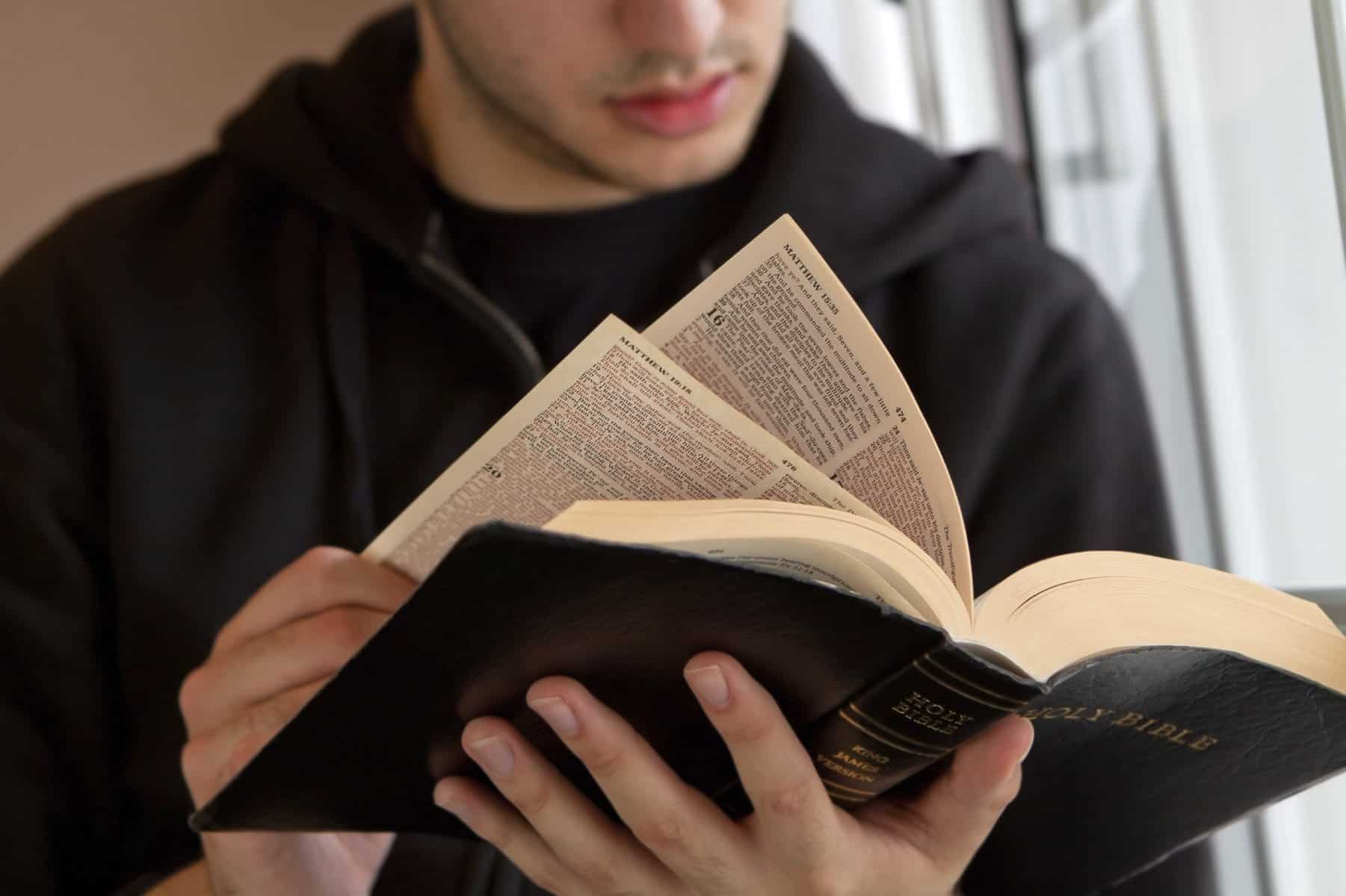 bible-reading-iStock_000023583347