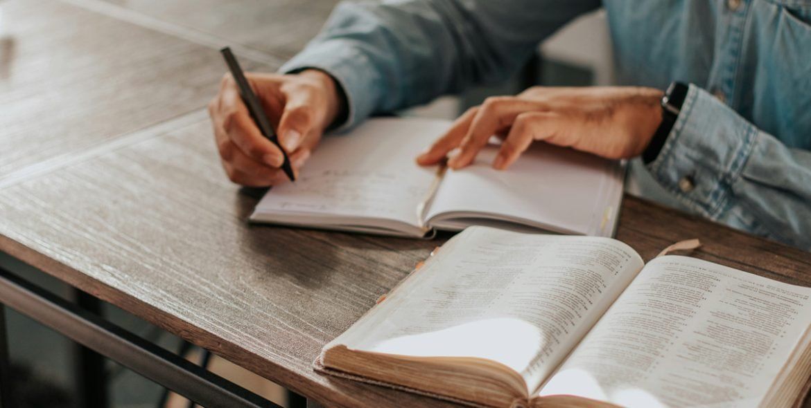 1200x800_Unlocking-Insights_05032024