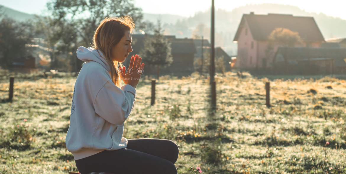 Girl_Pray