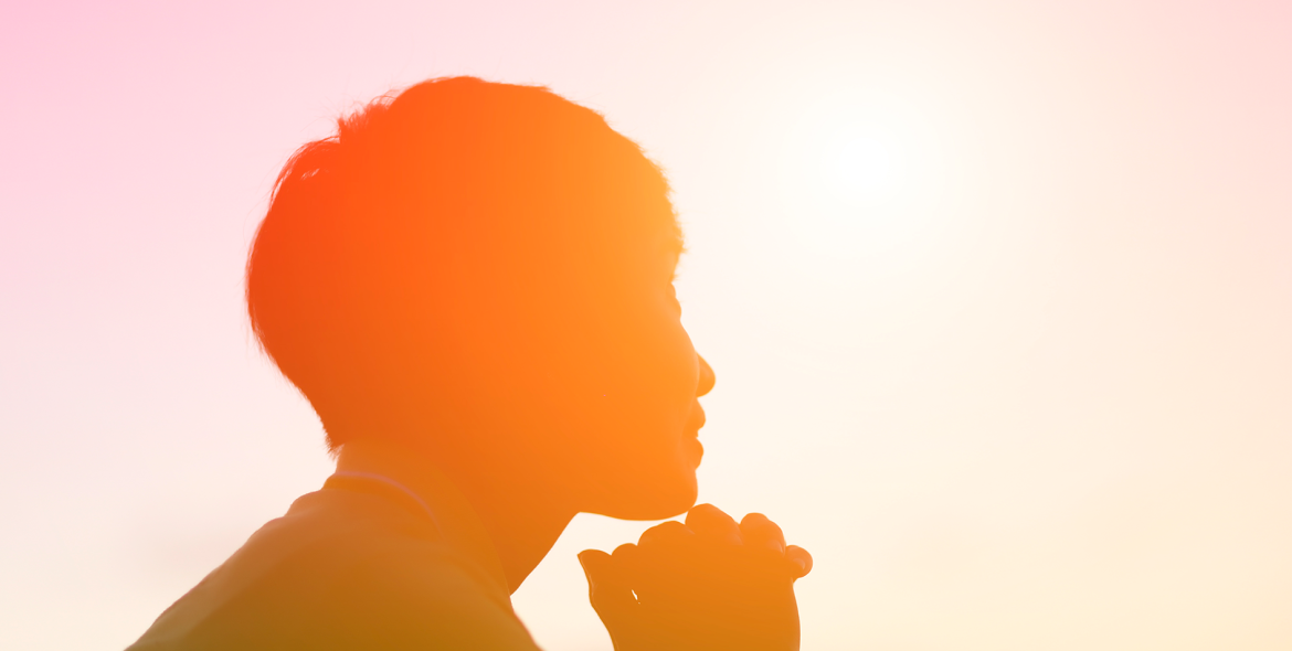 the-young-woman-stood-smiling-happily-at-sunset-2026-01-11-09-06-37-utc